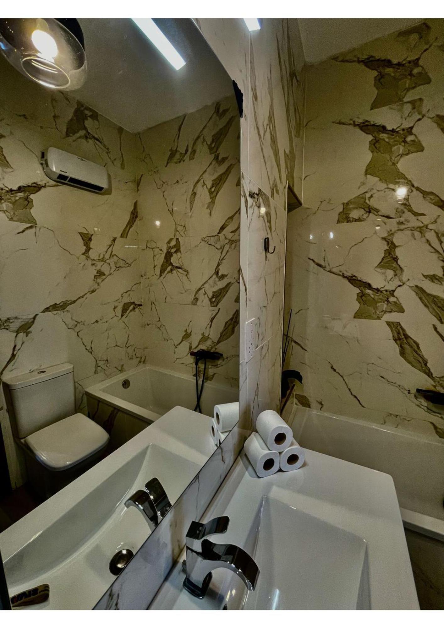 Airport Accommodation Bedroom With Bathroom Self Check In And Self Check Out Air-Condition Included Mqabba Екстериор снимка