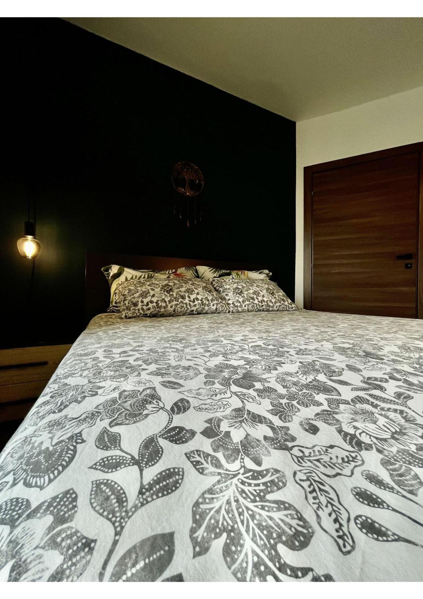 Airport Accommodation Bedroom With Bathroom Self Check In And Self Check Out Air-Condition Included Mqabba Екстериор снимка